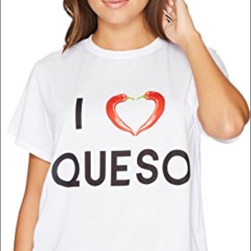 Show me your Mumu I love queso shirt BNWOT